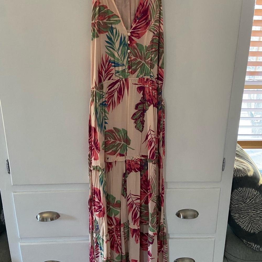 Gilli Tropical Leaf Maxi Dress in Pink and Green